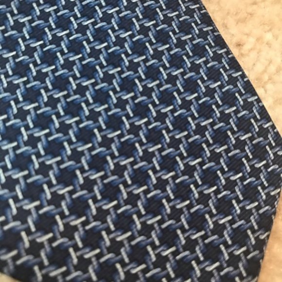 100% Silk Tie Bundle - Picture 12 of 14